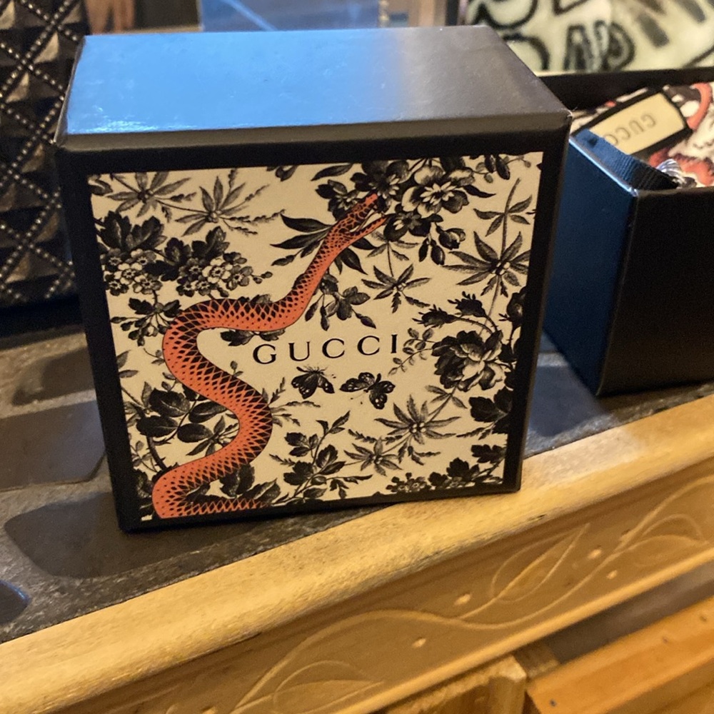 Authentic Gucci ring - Picture 2 of 6